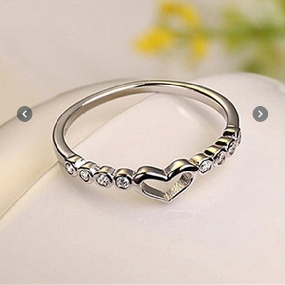 Heart❤️Womens Ring - Picture 2 of 7
